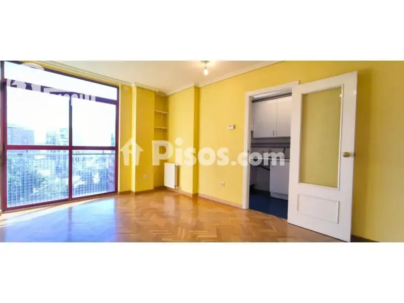 Elutuba - Duplex with Private Garage in Madrid