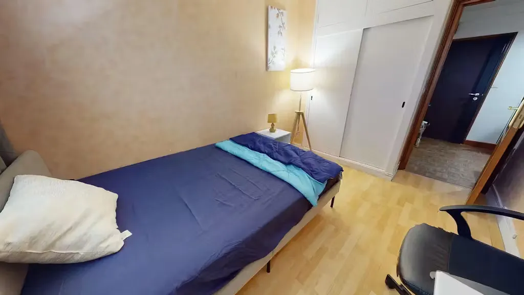 Bedrooms - Furnished Flat in Saint-Étienne-du-Rouvray