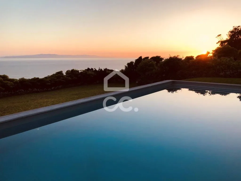 Bassein - Villa with Sea View in Santa Bárbara