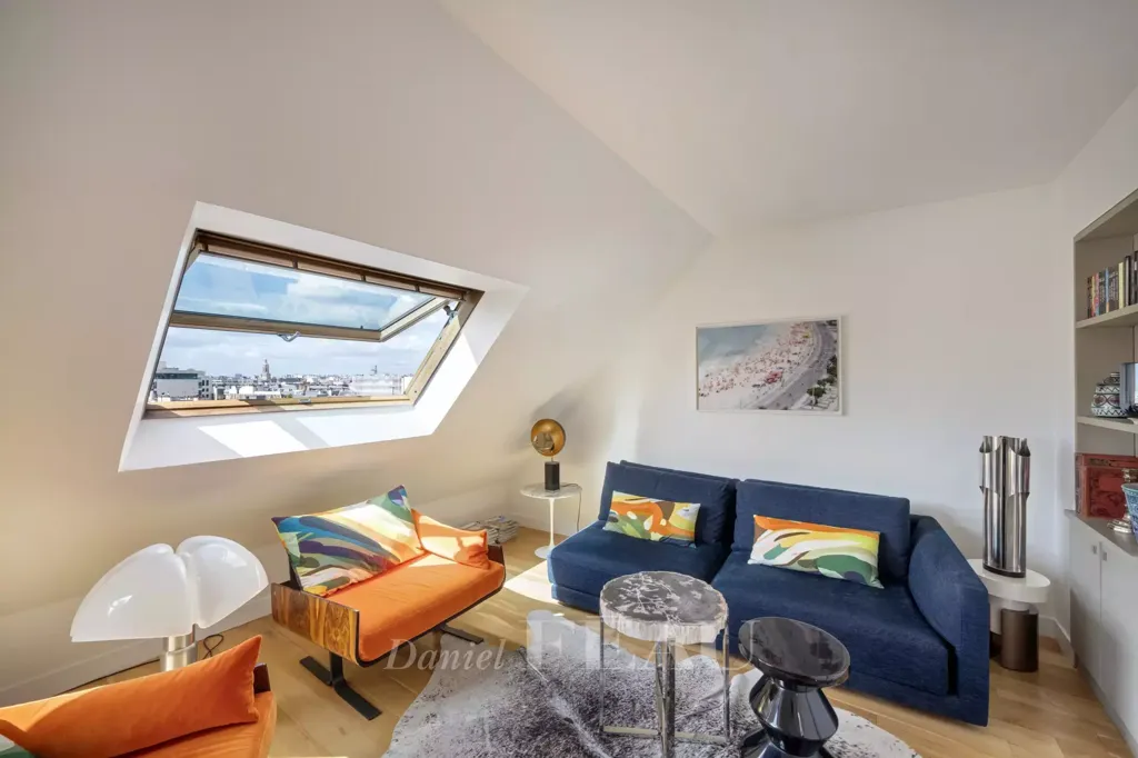 Elutuba - Renovated Parisian Apartment with Panoramic Views