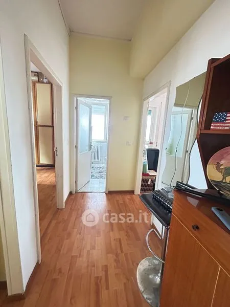 Esik - Bright Apartment with Balcony in Potenza