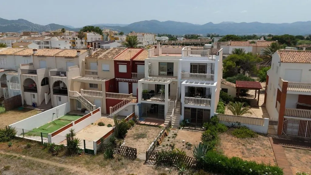 Esterno - Beachfront Villa with Sea Views in Oliva Nova