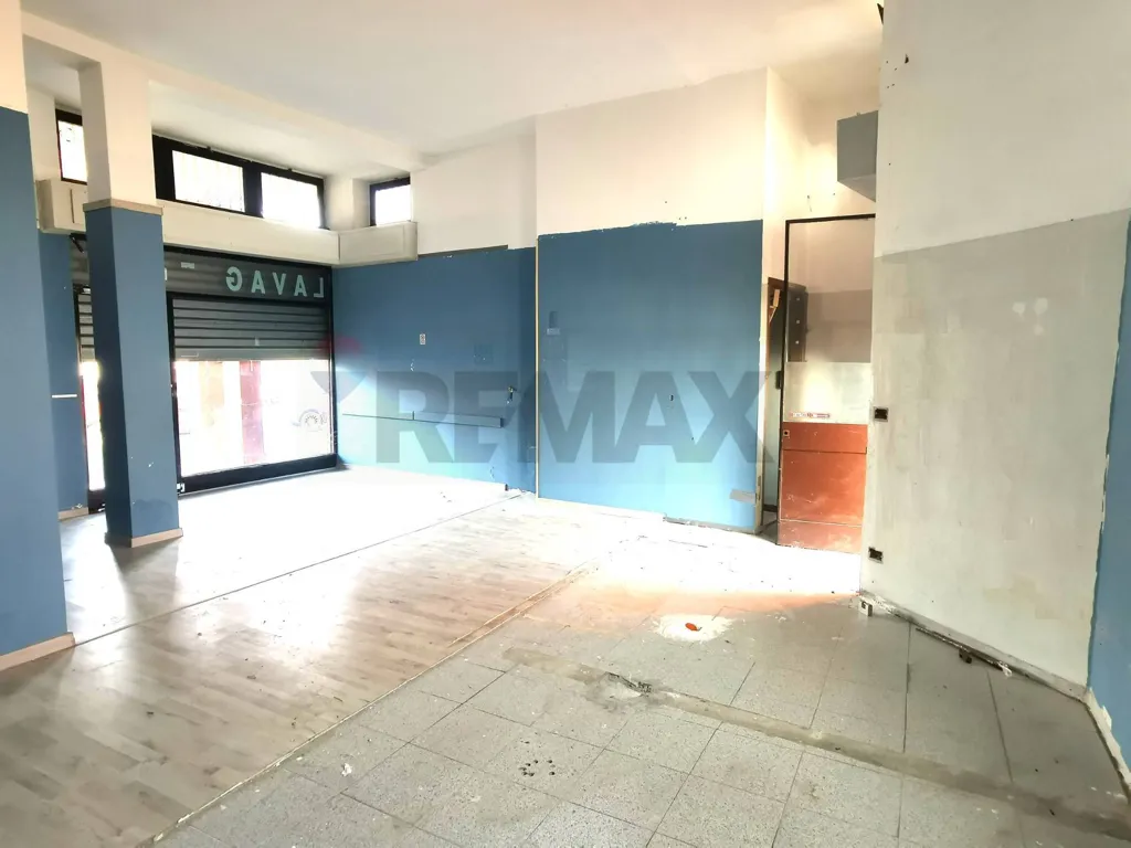 Pièces - Office Space near Autostrada, Busto Arsizio