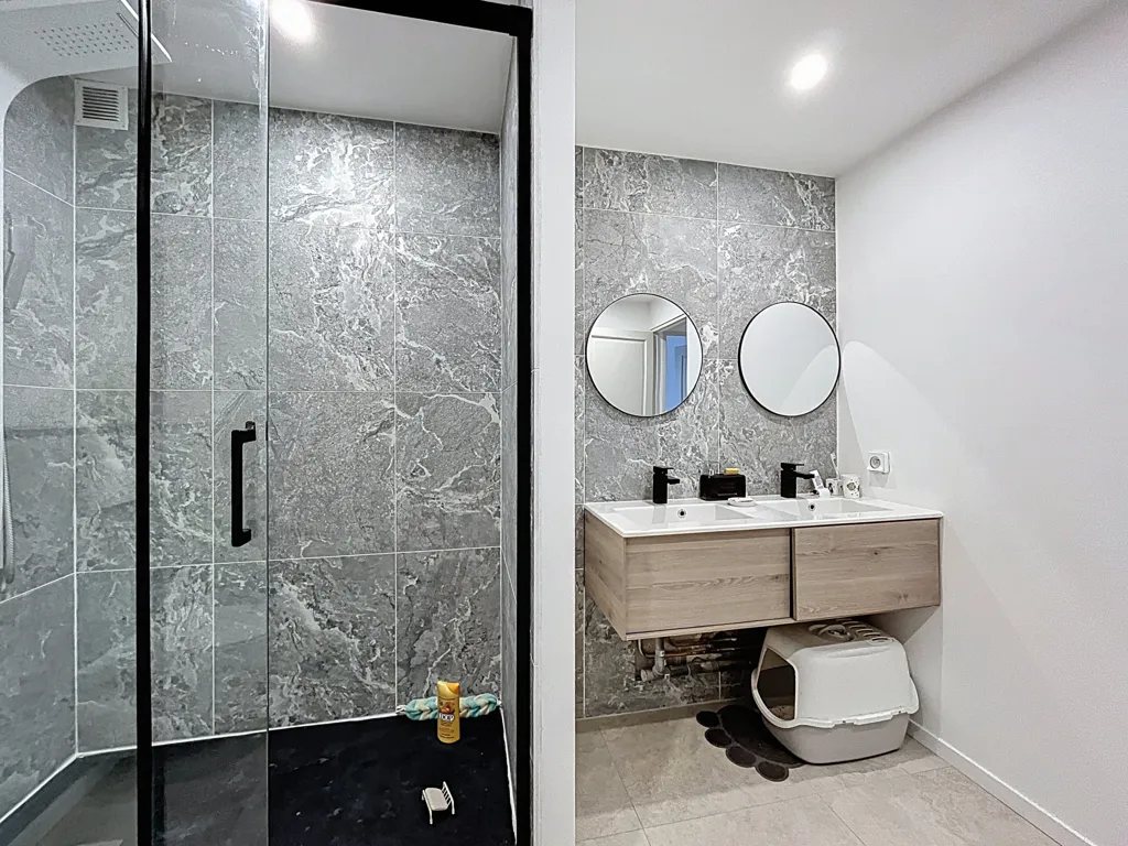 Salles de bain - Appartement avec Parking à Melun