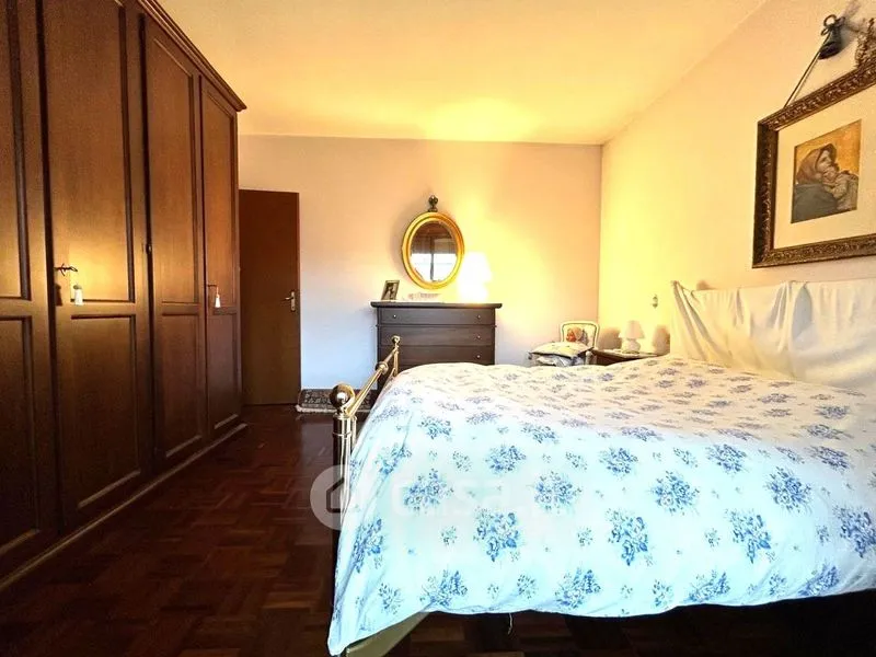 Chambres - Triplex with Double Garage in Varese