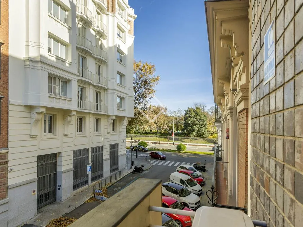 Balcon - Bright 1-Bed Flat in Jerónimos, Madrid