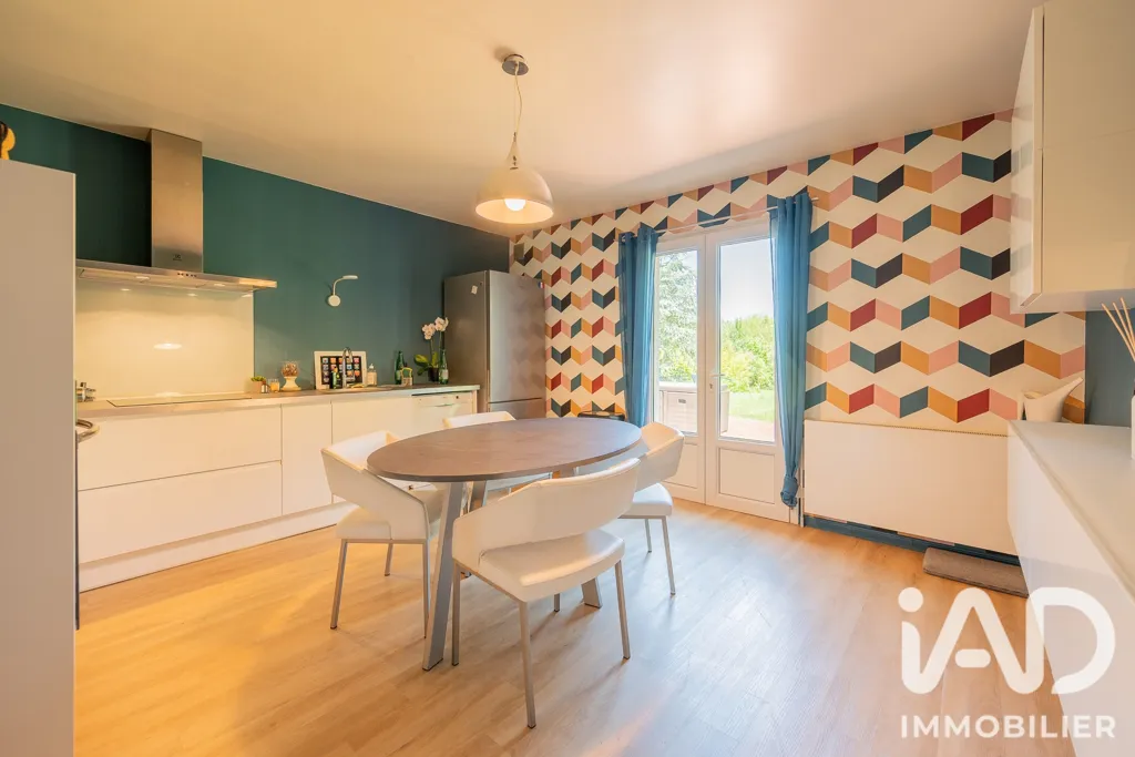 Sala da pranzo - Pavilion with Large Garden in Les Ayvelles