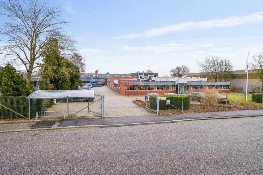 Välivaade - Office and Warehouse with E45 Access in Horsens