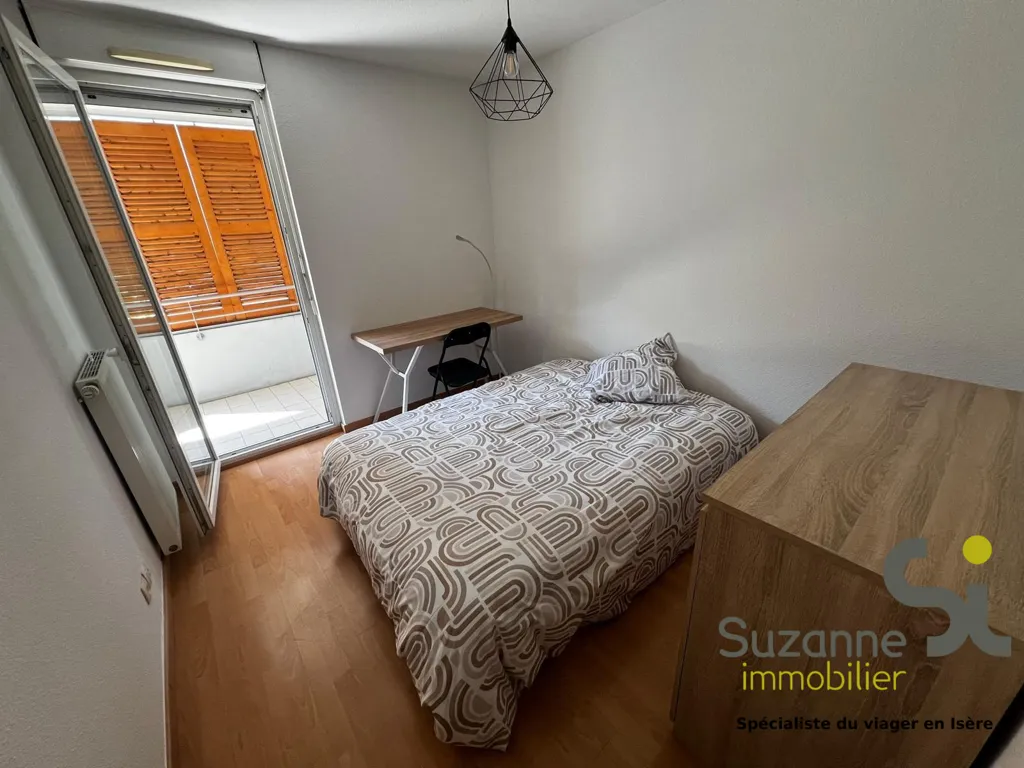 Chambres - Appartement Meublé avec Terrasse à Grenoble
