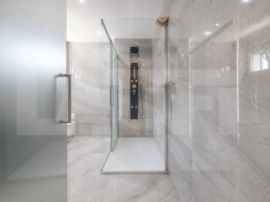 Vannitoad - Luxury Duplex with Private Parking in Montijo