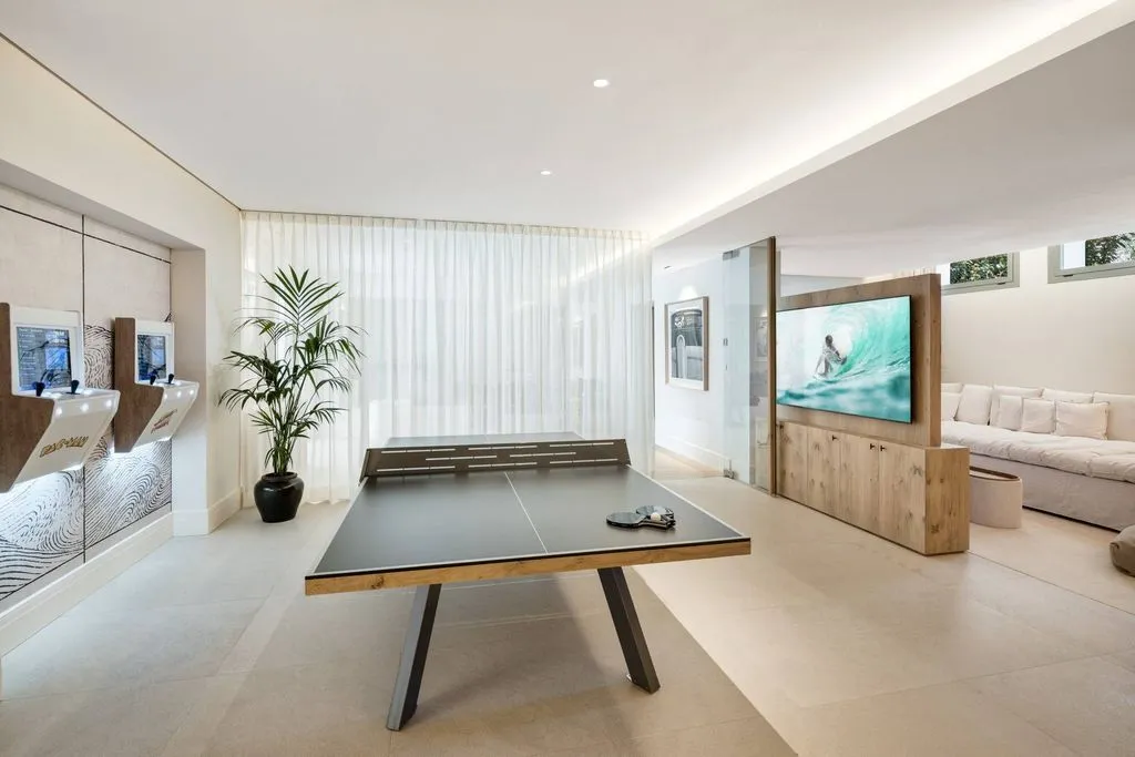 Pièces - Mediterranean Villa with Mountain Views in Marbella
