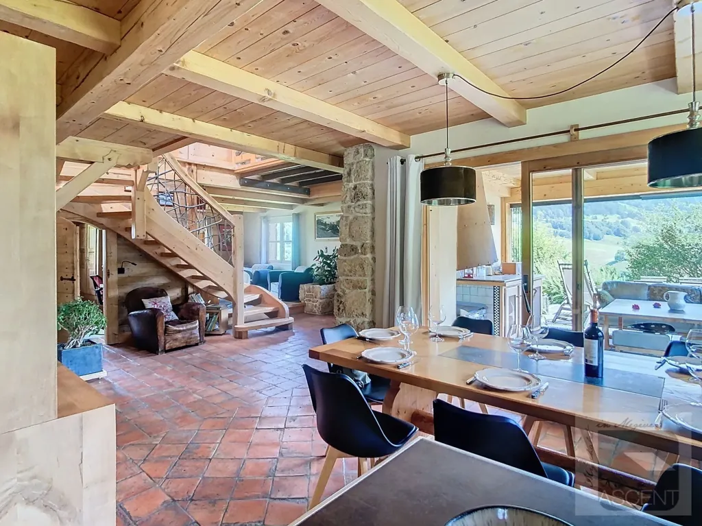 Söögituba - Chalet with Mountain View in Megève