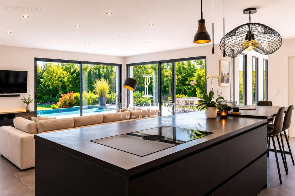 Köök - Contemporary Villa with Pool in Gap