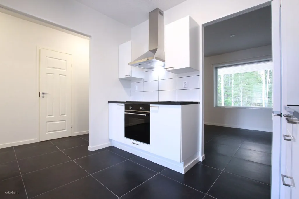 Cuisine - Modern Flat with Garden View in Käpylä, Kankaanpää
