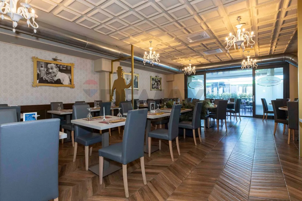 Sala da pranzo - Ristorante con spazi per eventi a San Giuliano Milanese