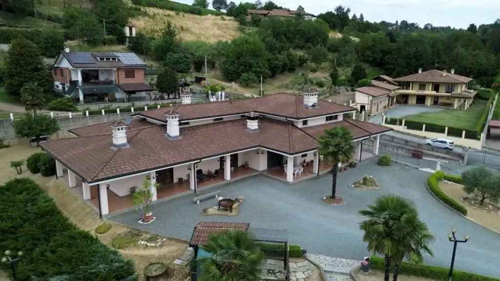 Vista aerea - Villa with Pool in Nizza Monferrato
