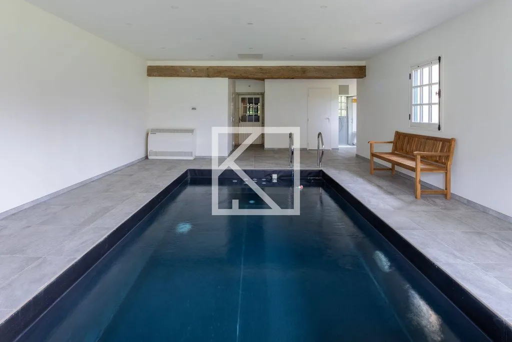 Piscine - Maison de Luxe avec Piscine à Chevillé