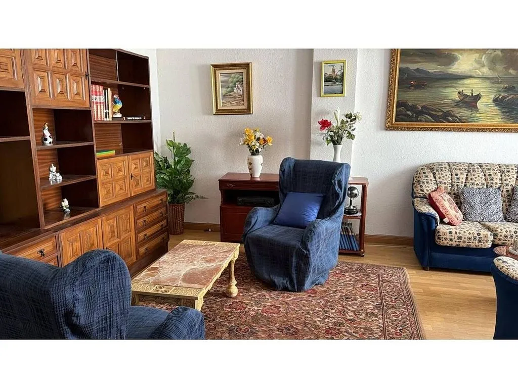 Séjour - 2-Bedroom Apartment with Balcony in Logroño
