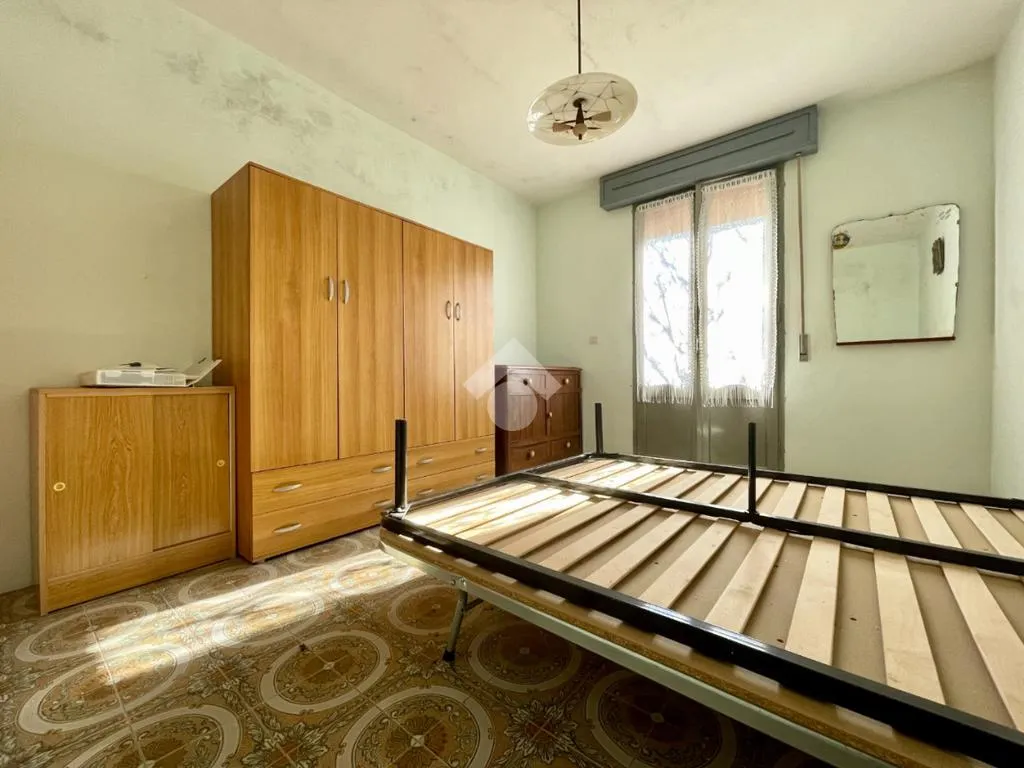 Chambres - Semi-detached House with Garden in Nimis