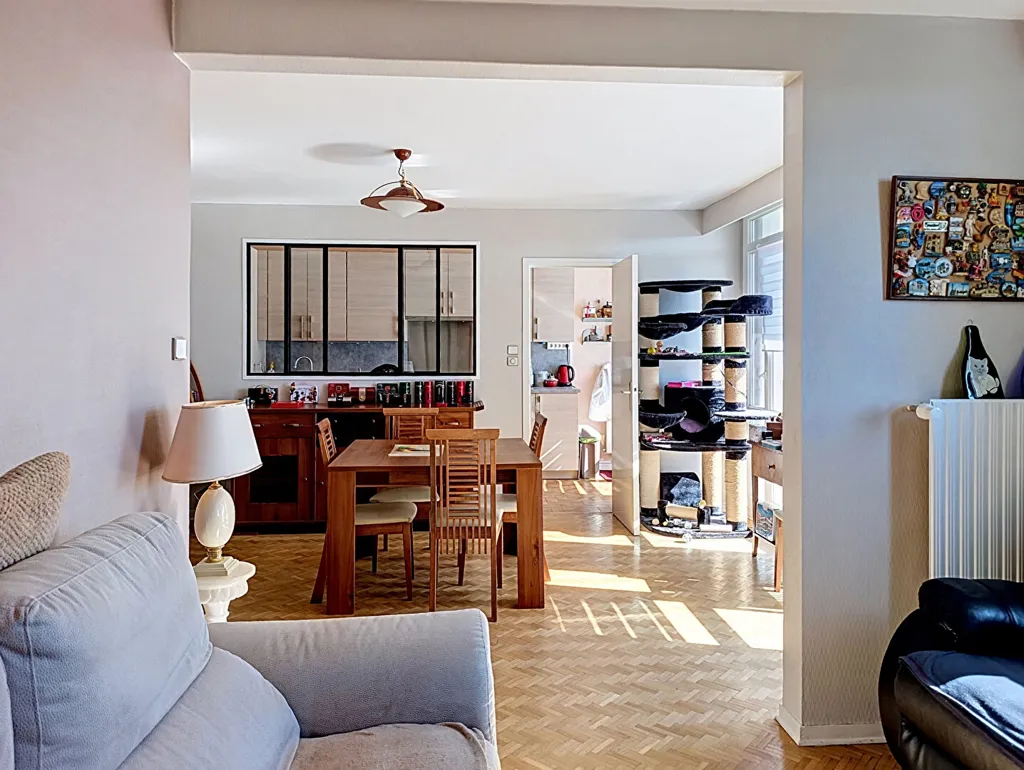 Séjour - Appartement 5 pièces avec vue parc à Saint-Étienne