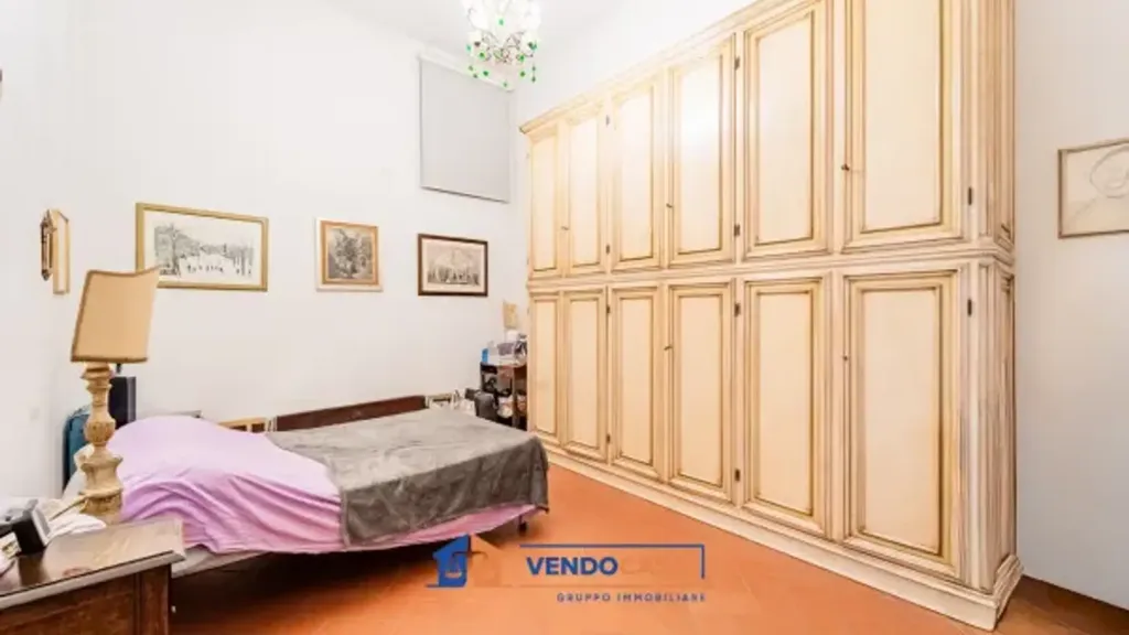 Chambres - Penthouse with Private Courtyard in Central Florence