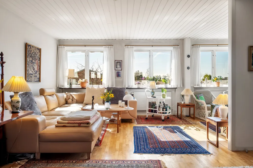 Soggiorno - Villa Apartment with French Doors in Holte