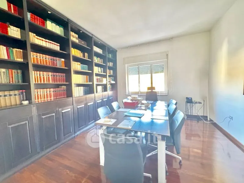 Kabinet - Four-Room Apartment with Balcony in Benevento