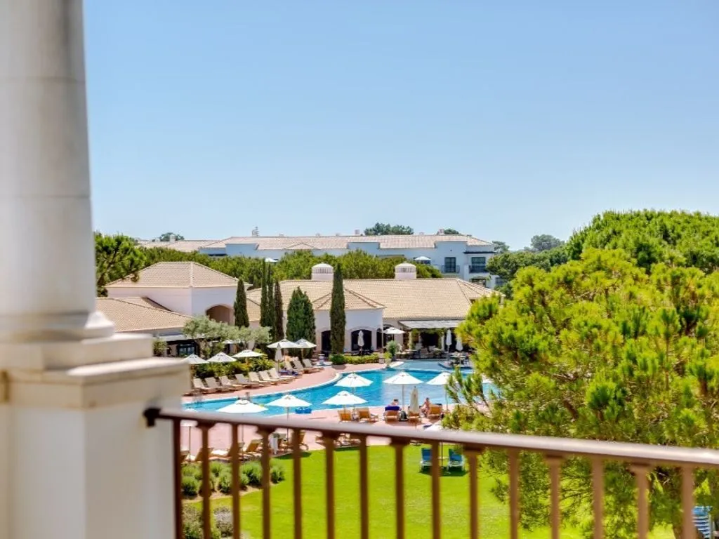 Piscina - 2-Bed Flat with Golf View in Albufeira