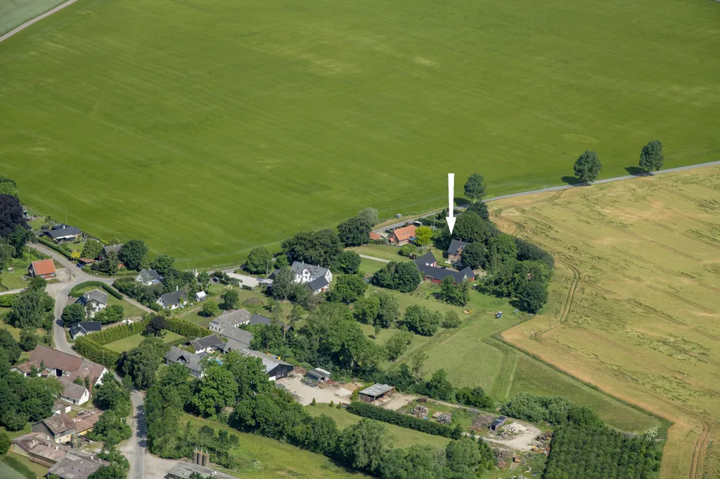 Õhuvaade - Classic Farmhouse with Stable in Kosterslev