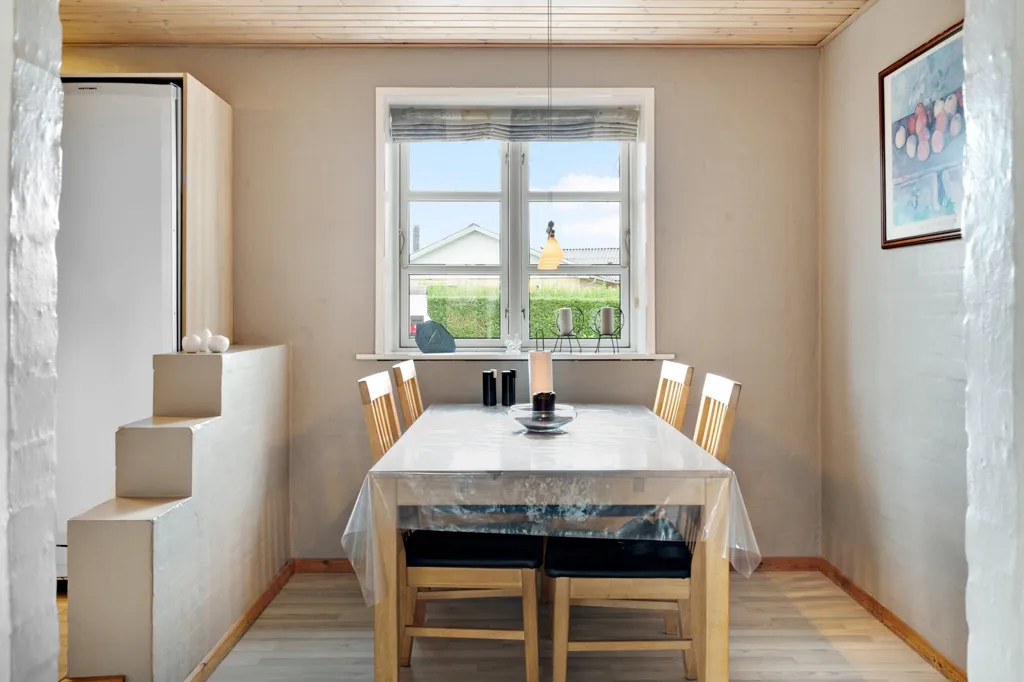 6-toaline maja asukohas Frederikshavn