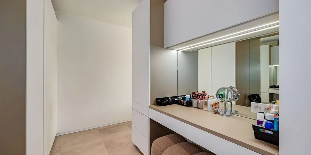 Rooms - Mixed-Use Building with Showroom in Borsbeek
