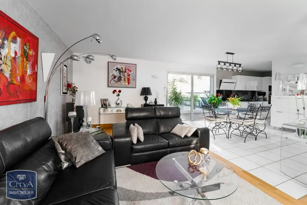 Séjour - Maison avec Piscine et Jardin à Vichy