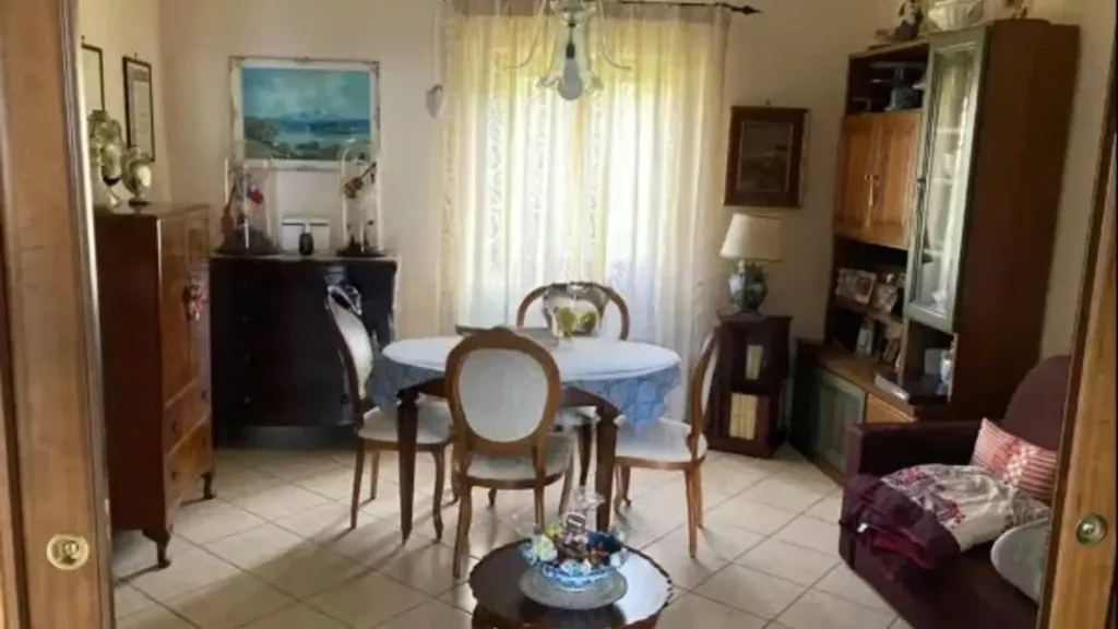 Salle à manger - Apartment with Terrace in Camaldoli, Naples
