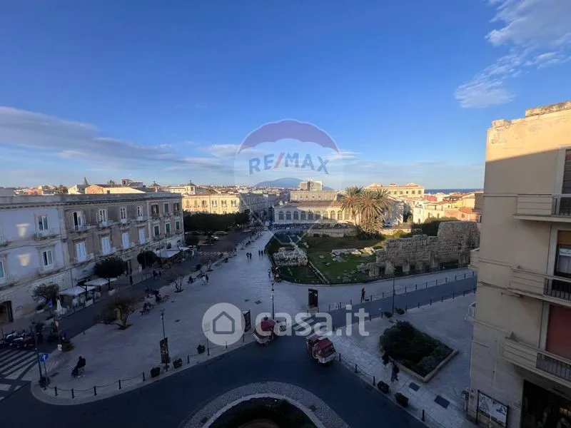 Välivaade - Historic Building with Sea View in Ortigia