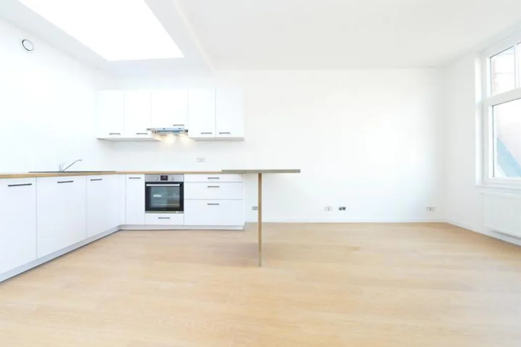 Köök - Renovated 1-Bedroom Apartment in Forest