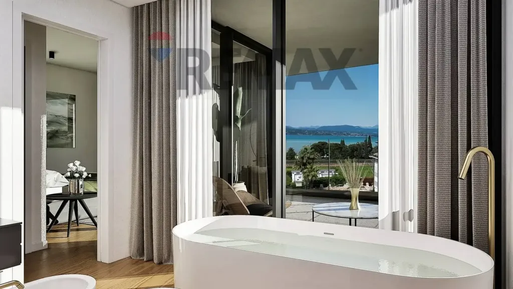 Bathrooms - Newly Built Penthouse with Pool in Sirmione