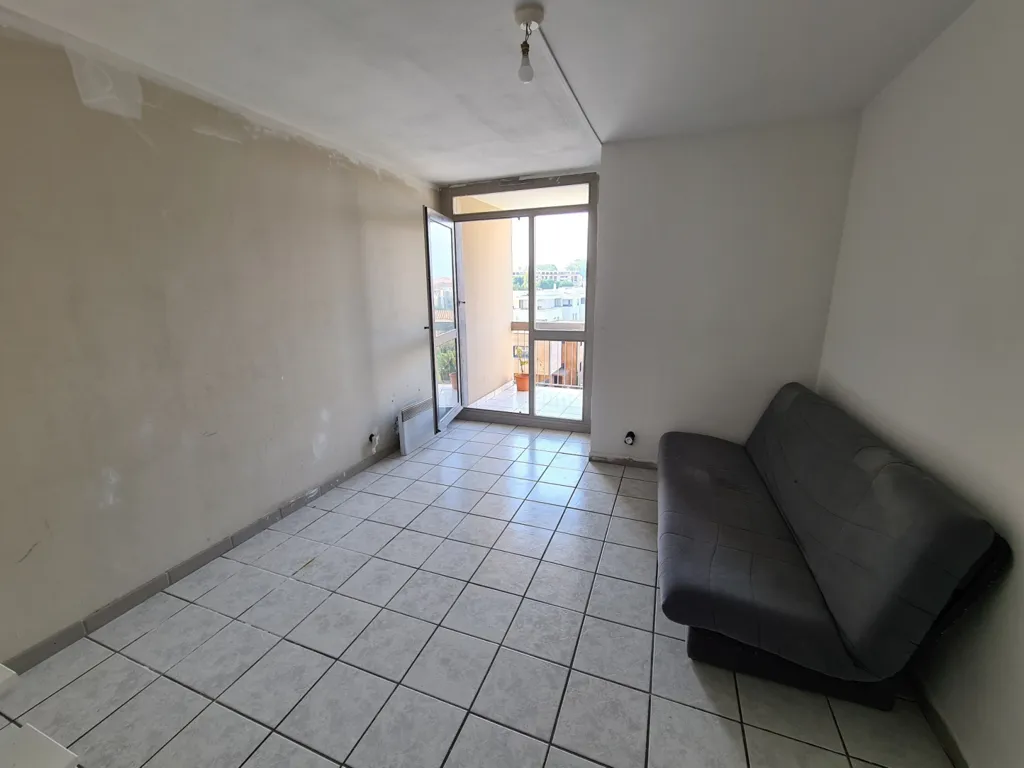 Elutuba - Studio with Balcony in Les Platanes, Perpignan