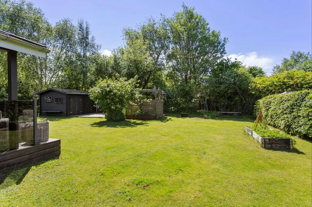Jardin - Summerhouse with Garden in Bogense