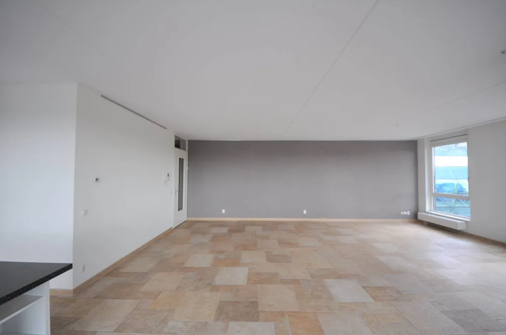 Elutuba - Apartment with Balcony in Breda Centre