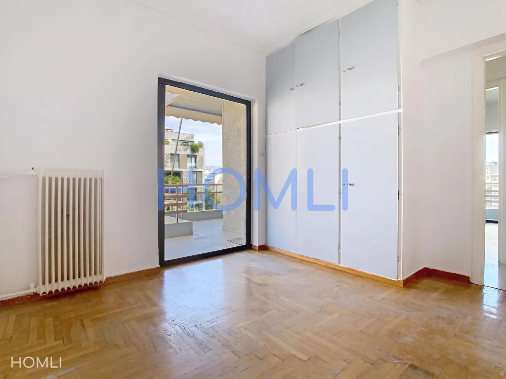 Magamistoad - Corner Apartment with Garden in Elliniko
