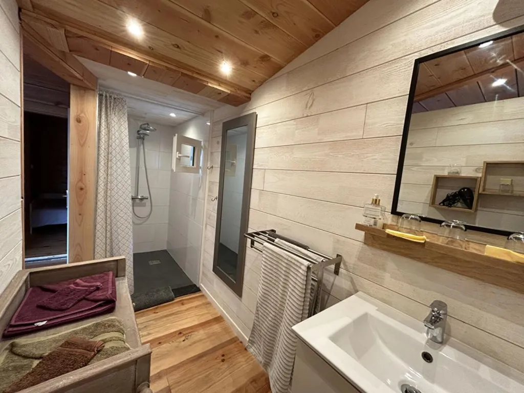 Salles de bain - Villa avec Jardin à Carcans, Proche Lac