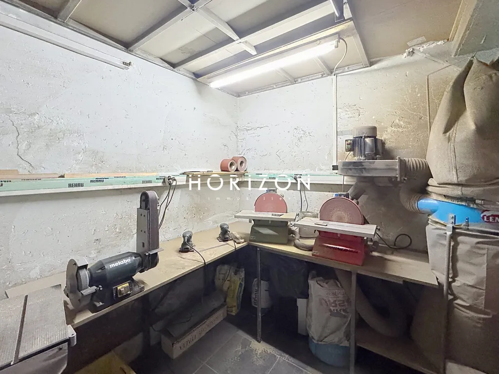 Pesuköök - Commercial + Studio in Central Location
