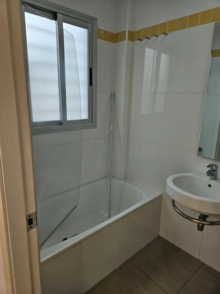 Vannitoad - Flat with Balcony in Seville's Macarena