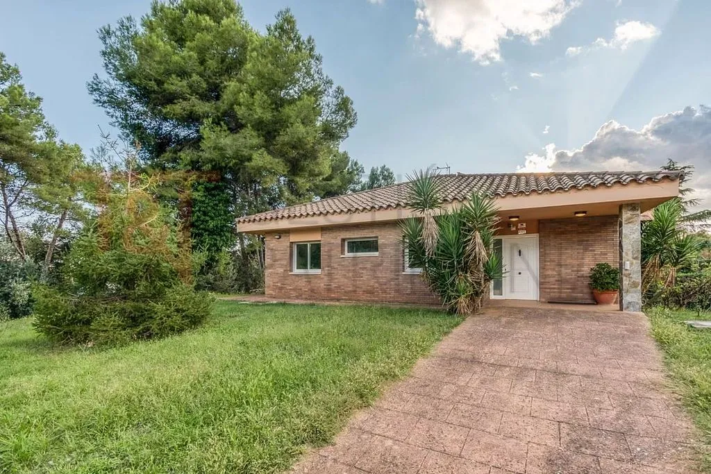 Extérieur - Luxury Detached House with Wellness Features in Sabadell