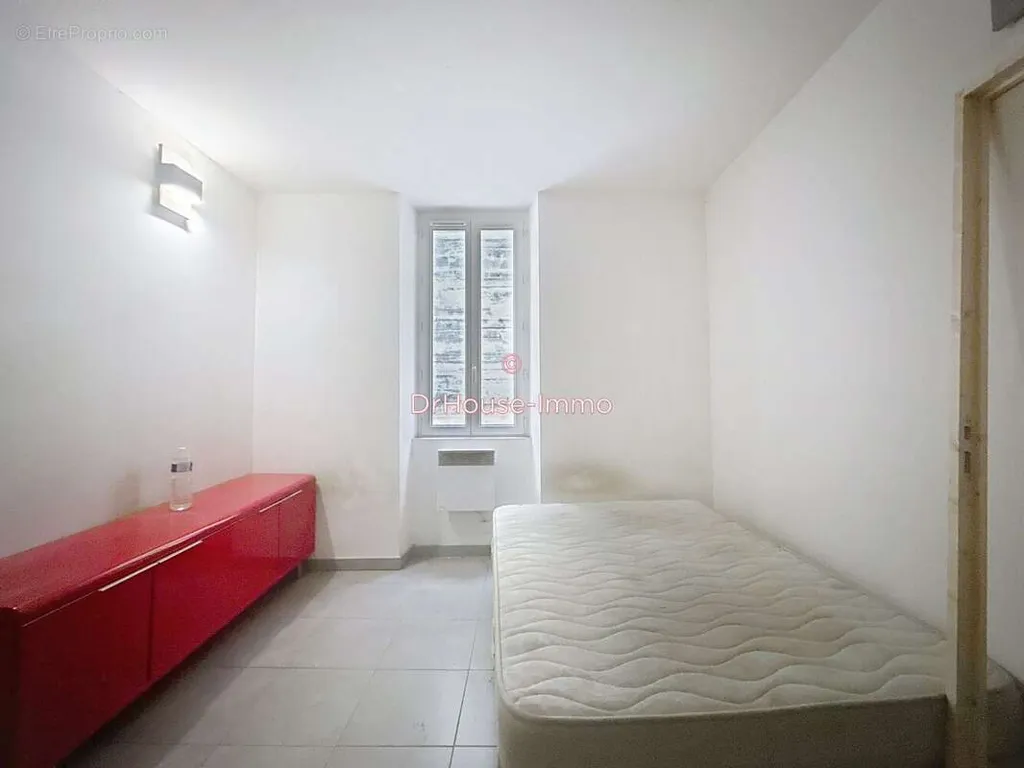 Bedrooms - Central Flat near Marseille Station