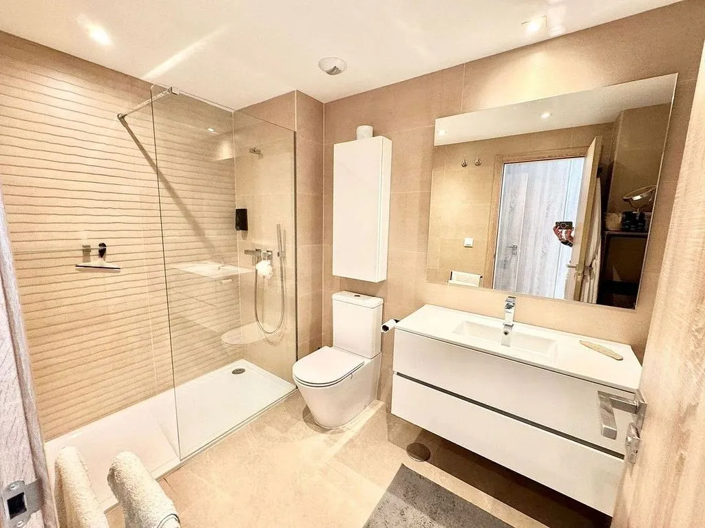 Salles de bain - Penthouse with Pool in La Cala Golf