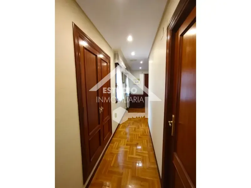 Ingresso - Central Flat with Parking in Viana