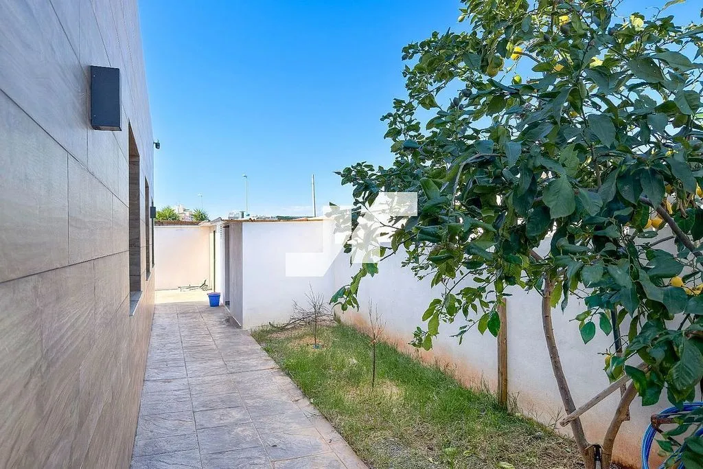 Jardin - Contemporary Chalet with Private Pool in Madrigal