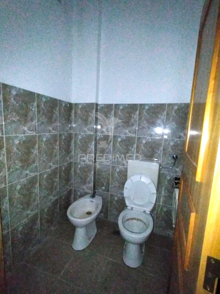 Vannitoad - Commercial Space with High Visibility in Belas