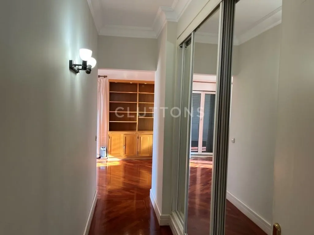 Entrée - Luxury Apartment with Pool in Monte Estoril, Cascais